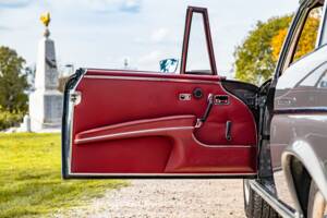 Image 45/86 of Mercedes-Benz 300 SE (1965)