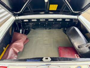 Image 23/33 of Mercedes-Benz 250 SE (1966)