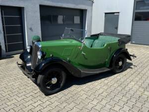 Image 2/11 of Morris Eight (1935)