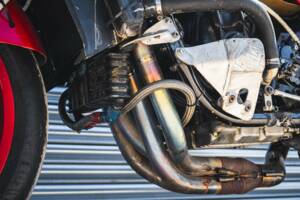 Image 33/50 of Kawasaki GPX 750R (1987)