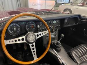Afbeelding 17/19 van Jaguar E-Type 4.2 (1967)