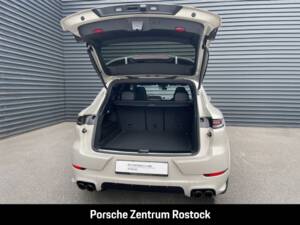 Imagen 11/32 de Porsche Cayenne Turbo E-Hybrid (2025)