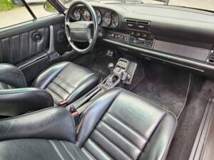 Bild 7/10 von Porsche 911 Carrera 2 (1992)