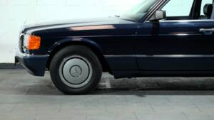 Afbeelding 21/32 van Mercedes-Benz 560 SEL (1990)
