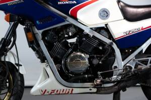 Image 21/50 de Honda VF 750 (1983)