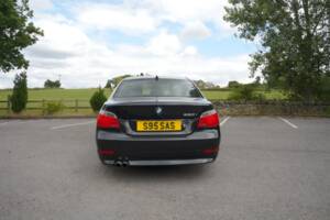 Bild 19/48 von BMW 550i (2006)