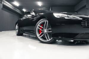 Image 17/38 of Aston Martin Virage (2012)