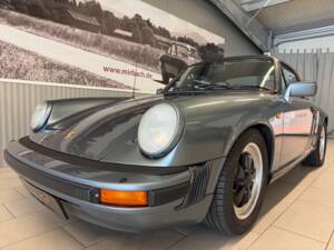 Image 4/18 de Porsche 911 SC 3.0 (1983)