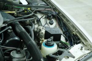 Bild 22/50 von Mercedes-Benz 560 SEC (1986)
