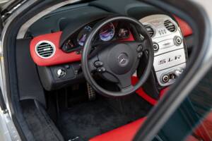 Bild 18/29 von Mercedes-Benz SLR McLaren (2004)