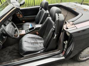 Image 16/44 of Mercedes-Benz 300 SL (1991)