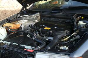 Image 12/50 of Mercedes-Benz 200 E (1992)