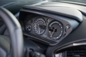 Image 21/50 of Aston Martin Vanquish S Volante (2018)