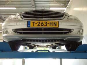 Image 86/98 of Mercedes-Benz S 500 L (2007)