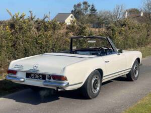 Image 4/13 de Mercedes-Benz 280 SL (1970)