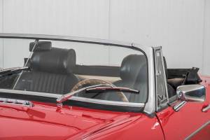 Afbeelding 27/50 van MG MGB (1973)