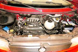 Afbeelding 4/12 van Volkswagen T4 Caravelle 2.5 Syncro (1995)