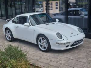 Image 10/45 of Porsche 911 Carrera 4 (1995)