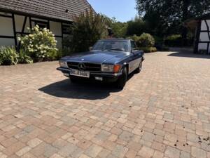 Image 2/10 de Mercedes-Benz 500 SL (1985)