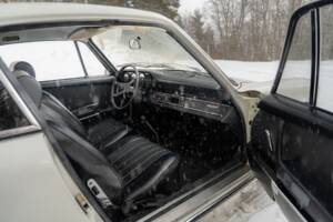 Bild 9/13 von Porsche 911 2.2 E (1970)