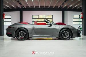 Image 5/25 of Porsche 911 Carrera 4 GTS (2022)