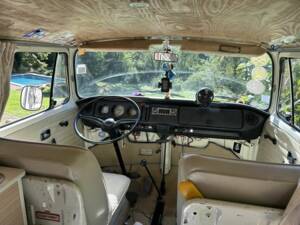 Bild 2/8 von Volkswagen T1 Westfalia 1.2 (1971)