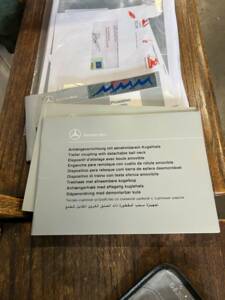 Bild 24/79 von Mercedes-Benz 200 CE (1993)