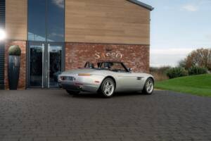 Image 16/84 of BMW Z8 (2001)