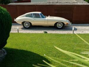 Bild 4/8 von Jaguar Type E 4.2 (1966)