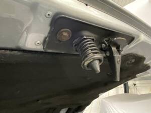 Image 18/50 of Aston Martin V12 Vanquish (2003)