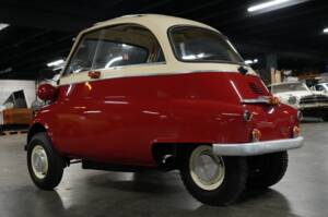 Immagine 4/20 di BMW Isetta 250 (1955)