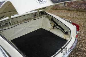 Image 40/50 de Borgward Isabella Coupe (1957)