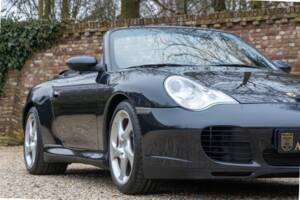 Bild 18/50 von Porsche 911 Carrera 4S (2003)