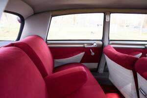 Image 28/28 of Citroën ID 19 (1966)