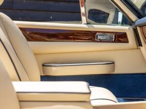 Afbeelding 36/40 van Aston Martin V8 Vantage Volante X-Pack (1989)