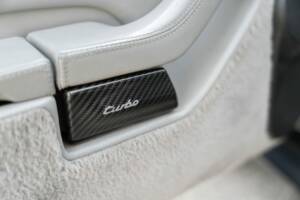 Bild 39/50 von Porsche 911 Turbo (1995)
