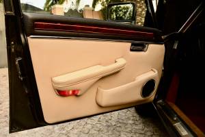 Image 25/50 of Jaguar XJ 12 (1988)