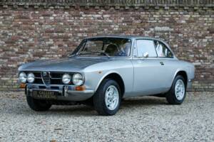 Image 13/50 of Alfa Romeo 1750 GT Veloce (1970)