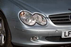 Bild 15/50 von Mercedes-Benz SL 500 (2003)