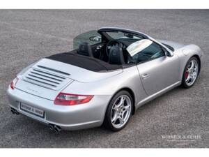 Bild 6/29 von Porsche 911 Carrera S (2005)