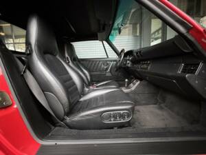 Image 20/37 de Porsche 911 Carrera 2 (1992)