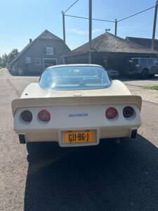 Image 15/21 de Chevrolet Corvette Stingray (1977)
