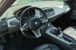 Immagine 24/49 di BMW Z4 2.2i (2004)