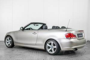 Immagine 6/50 di BMW 125i (2011)