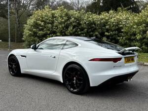 Image 16/50 of Jaguar F-Type (2014)