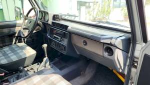 Imagen 36/56 de Mercedes-Benz 200 GE (kurz) (1990)