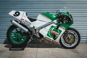Image 1/50 of Honda VFR 750R RC36 (1992)