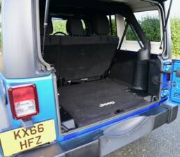 Bild 25/50 von Jeep Wrangler 3.8 &quot;75th Aniversary&quot; (2016)