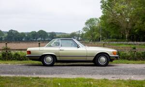 Afbeelding 2/45 van Mercedes-Benz 450 SL (1980)