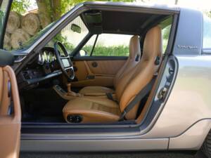 Image 41/42 of Porsche 911 Carrera 2 (1900)